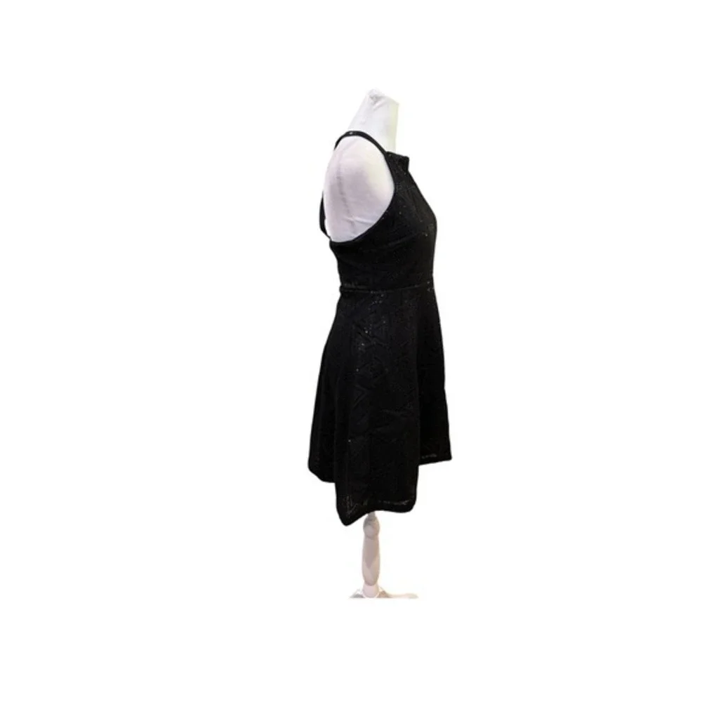 Guess sleeveless fit